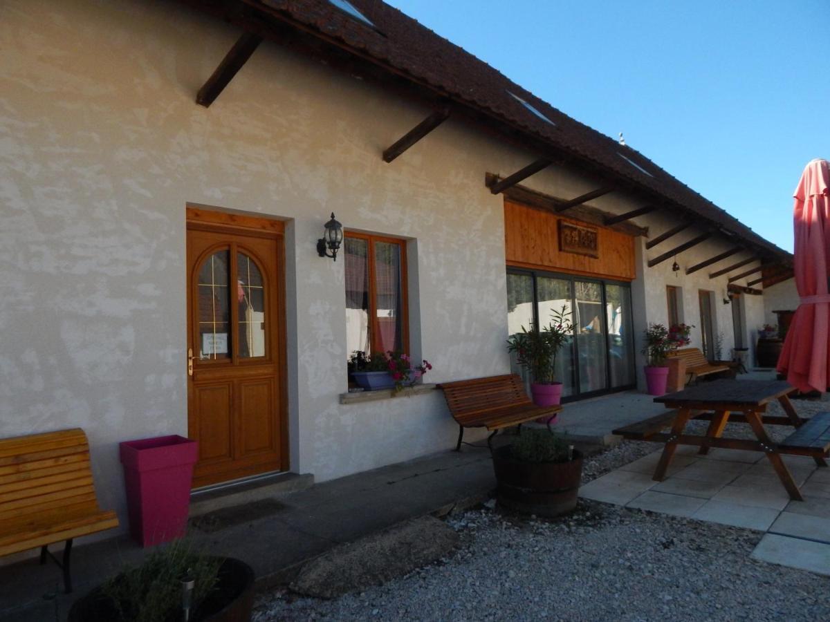 Gite Chez Marcel Et Bea La Chapelle-Saint-Sauveur  Eksteriør bilde